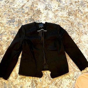 Quarter sleeve cropped jacket